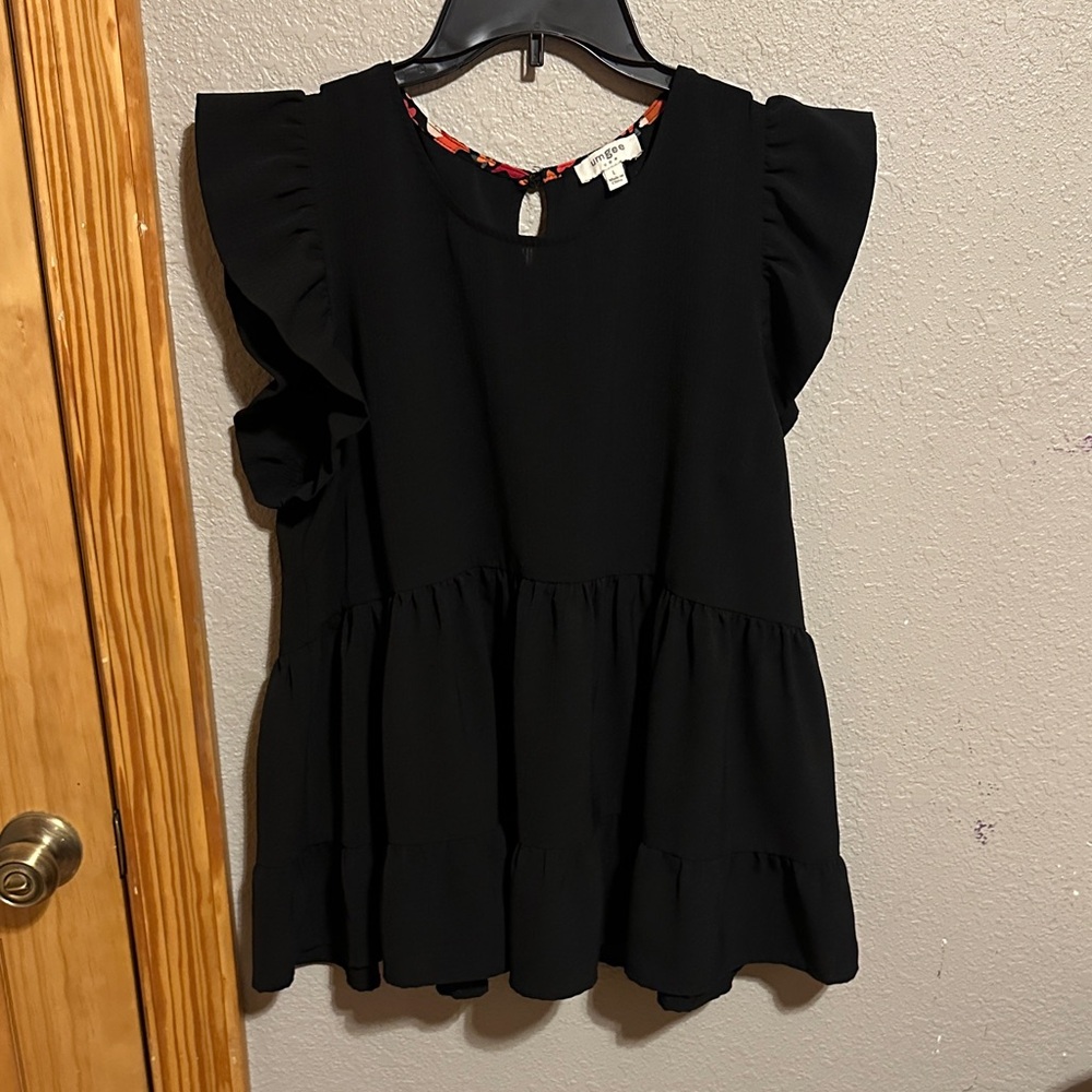 Umgee Black Ruffled Sleeve Peplum Blouse